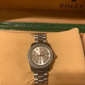 Preowned women’s 27mm Rolex dAtejust